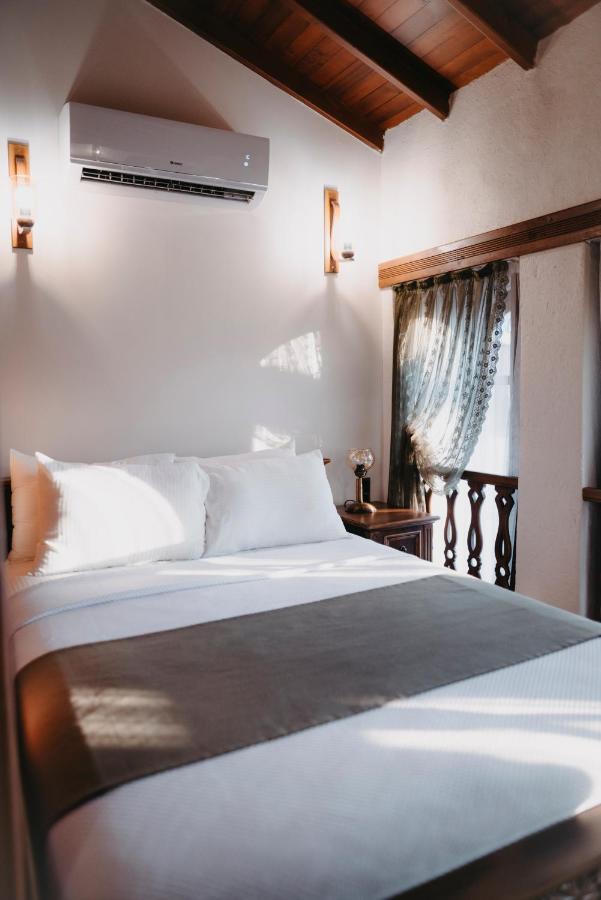Yesil Ev Cafe & Boutique Hotel ฮาไตย์ ภายนอก รูปภาพ