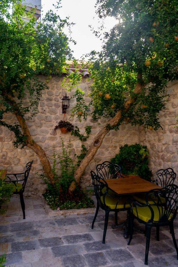Yesil Ev Cafe & Boutique Hotel ฮาไตย์ ภายนอก รูปภาพ